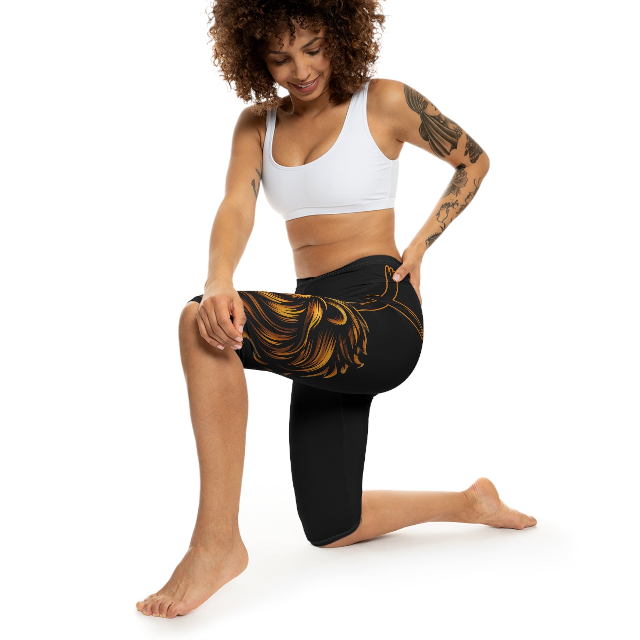'Lion & Cross' — Capri Leggings
