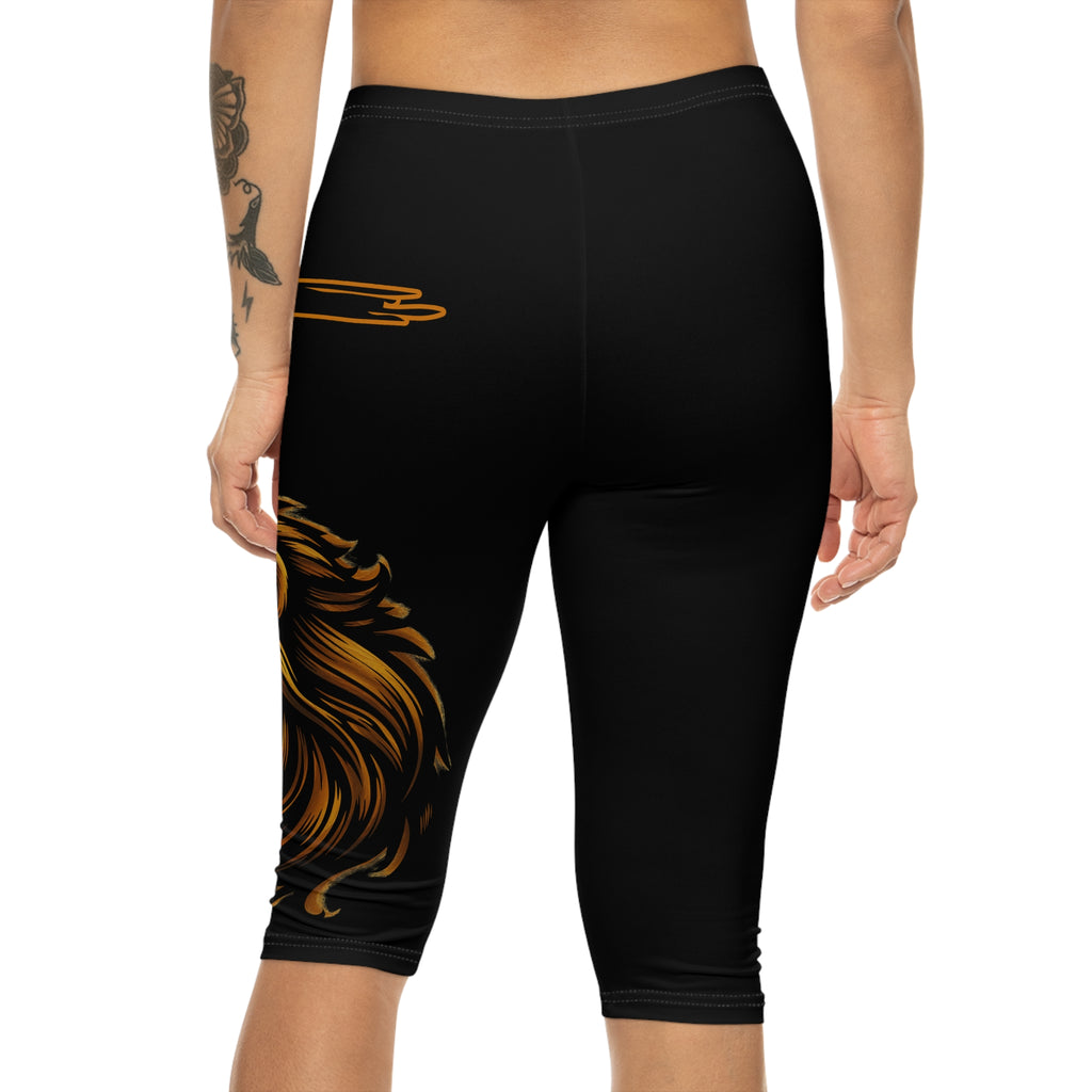 'Lion & Cross' — Capri Leggings