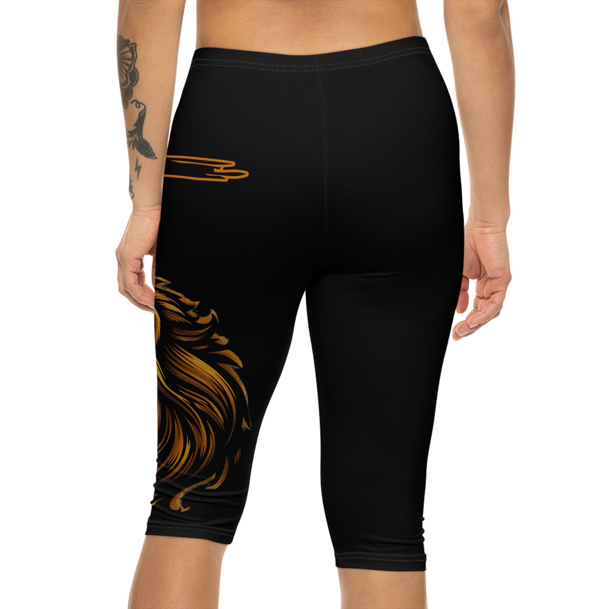 'Lion & Cross' — Capri Leggings